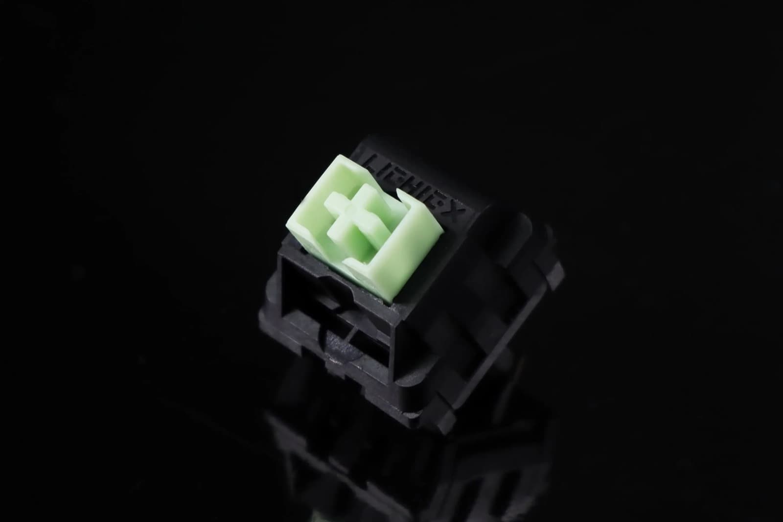 WEKT XCJZ Green Mustard Linear